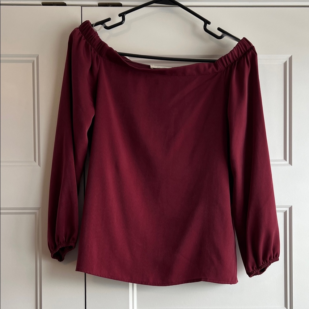 Les Amis‎ Elegant Burgundy Off Shoulder Top
